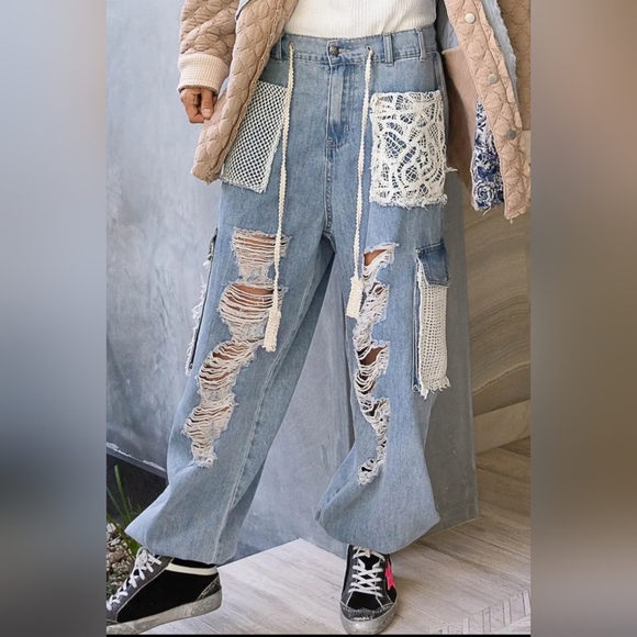 POL Blue Denim Jeans with Distressed Lace Design - Picture 1 of 12